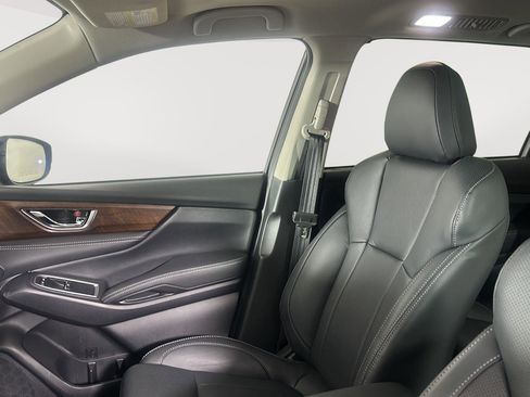 Used 2025 Subaru Ascent Touring AWD/4WD image 17