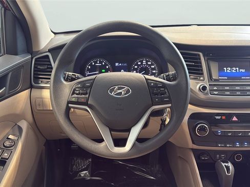 Used 2017 Hyundai Tucson SE w/ SE Popular Package 02 FWD image 13