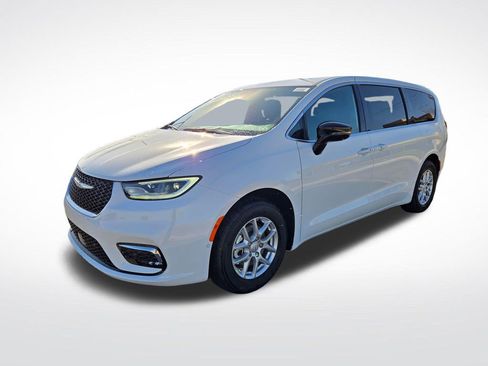 New 2026 Chrysler Pacifica Select FWD image 7