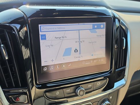 Used 2023 Chevrolet Traverse Premier FWD image 24