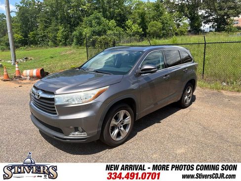 Used 2014 Toyota Highlander Limited FWD image 5