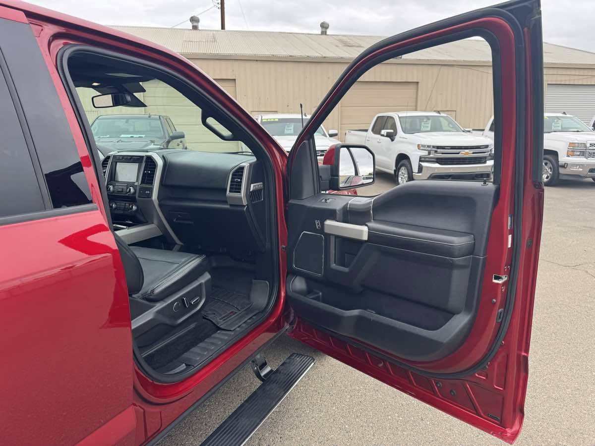 Used 2017 Ford F150 Lariat w/ Equipment Group 502A Luxury AWD/4WD image 16