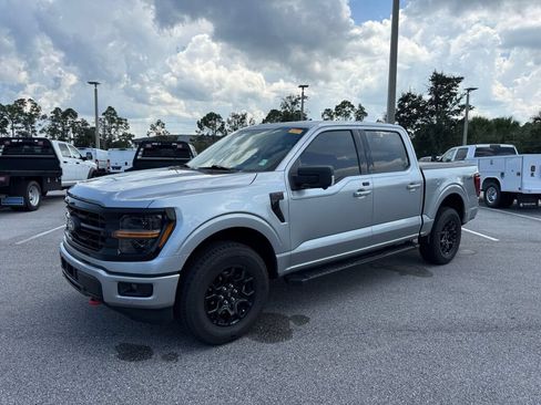 Used 2025 Ford F150 XLT w/ Equipment Group 302A MID AWD/4WD image 7