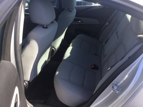 Used 2016 Chevrolet Cruze LT FWD image 11