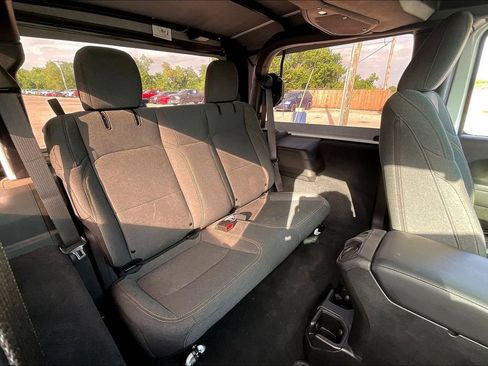 Used 2026 Jeep Wrangler Sport AWD/4WD image 23