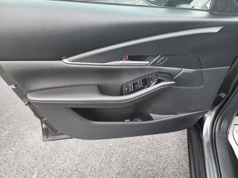 Certified 2025 MAZDA CX-30 AWD 2.5 S w/ Select Sport Pkg image 9