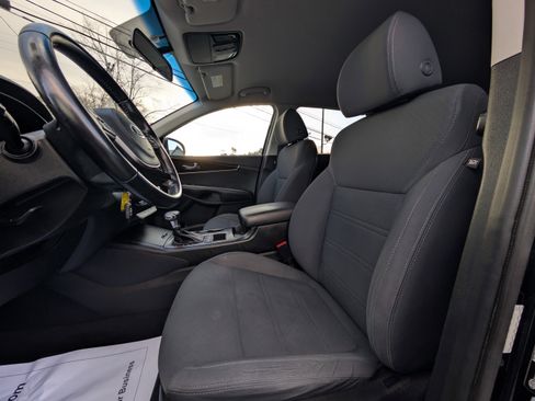 Used 2019 Kia Sorento S image 27