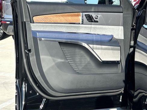 New 2026 Cadillac Vistiq Premium Luxury image 19