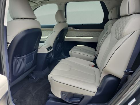 Certified 2022 Hyundai Palisade Calligraphy FWD image 18