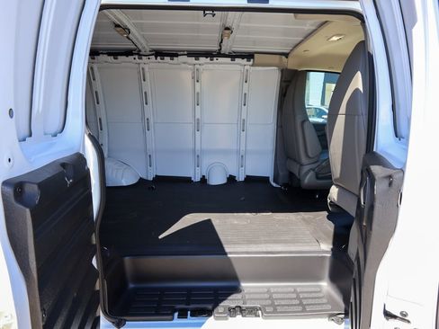 New 2026 GMC Savana 2500 image 6