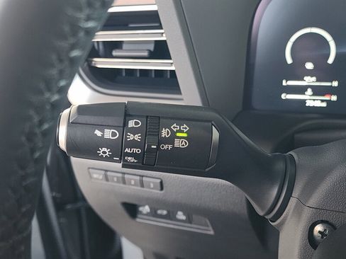 Used 2025 Lexus GX 550 w/ Accessory Package (2T) image 36