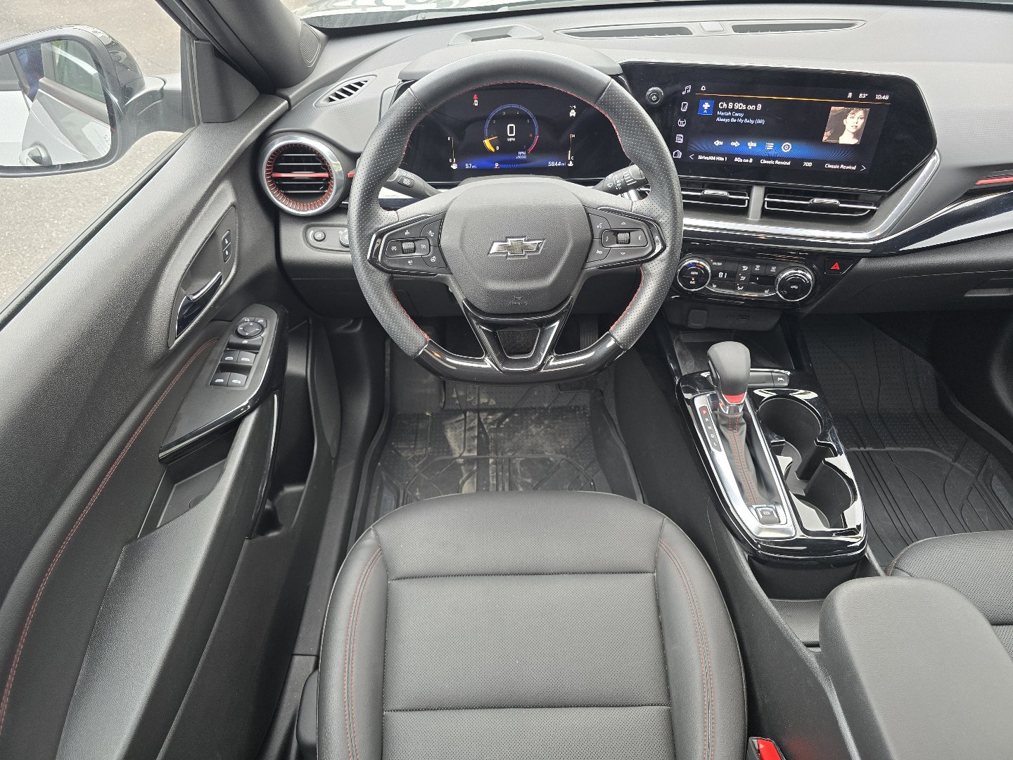 Certified 2024 Chevrolet Trax RS w/ Sunroof Package FWD image 3