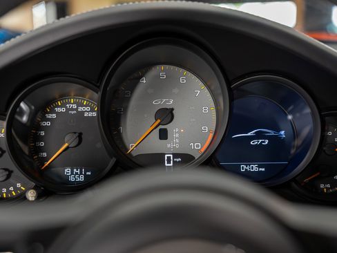Used 2018 Porsche 911 GT3 RWD image 22