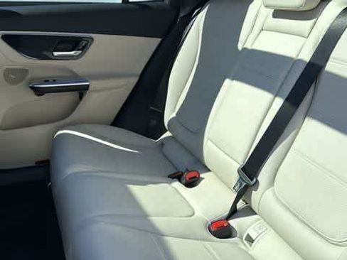 Certified 2026 Mercedes-Benz GLC 300 4MATIC image 21