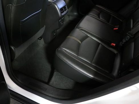 Used 2024 Chevrolet Equinox Premier AWD/4WD image 29