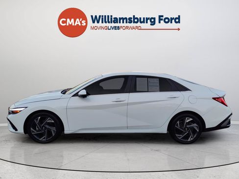 Used 2024 Hyundai Elantra Limited FWD image 2