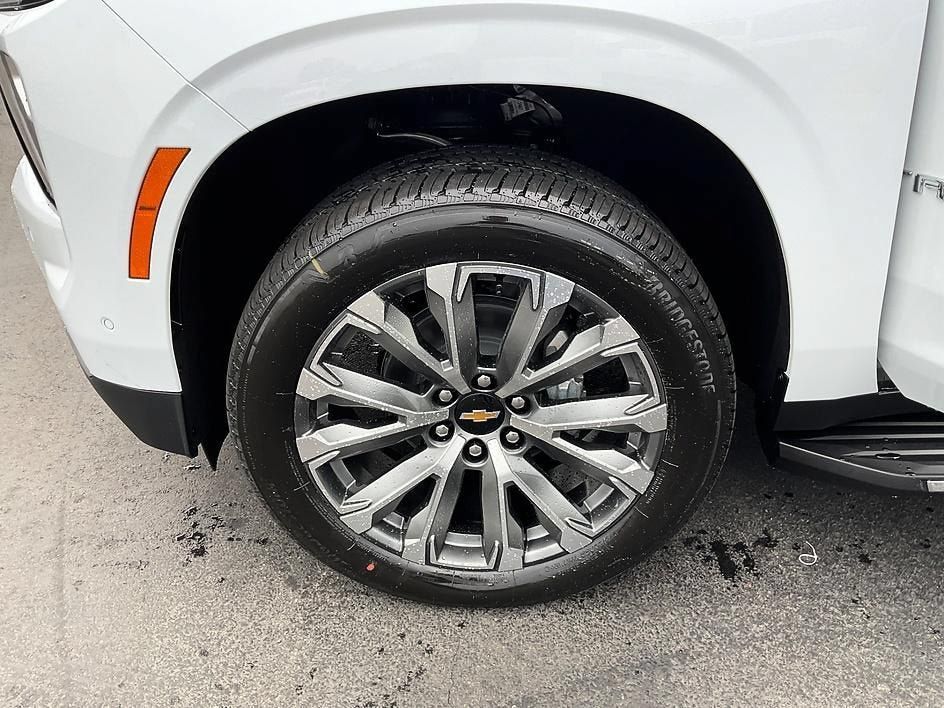 New 2026 Chevrolet Tahoe High Country w/ Sun And Tow Package AWD/4WD image 33