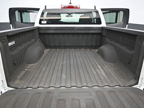 Used 2022 Chevrolet Colorado W/T image 14