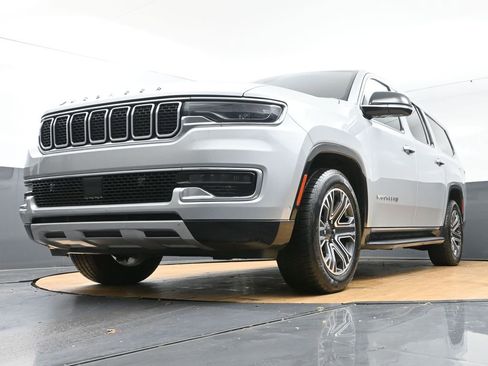 Used 2024 Jeep Wagoneer L Series II RWD image 50