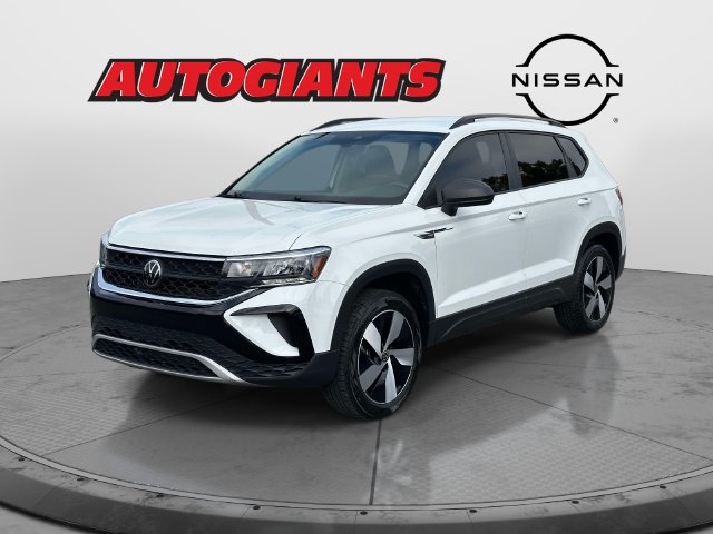 Used 2023 Volkswagen Taos S w/ Driver Assistance Package AWD/4WD image 6