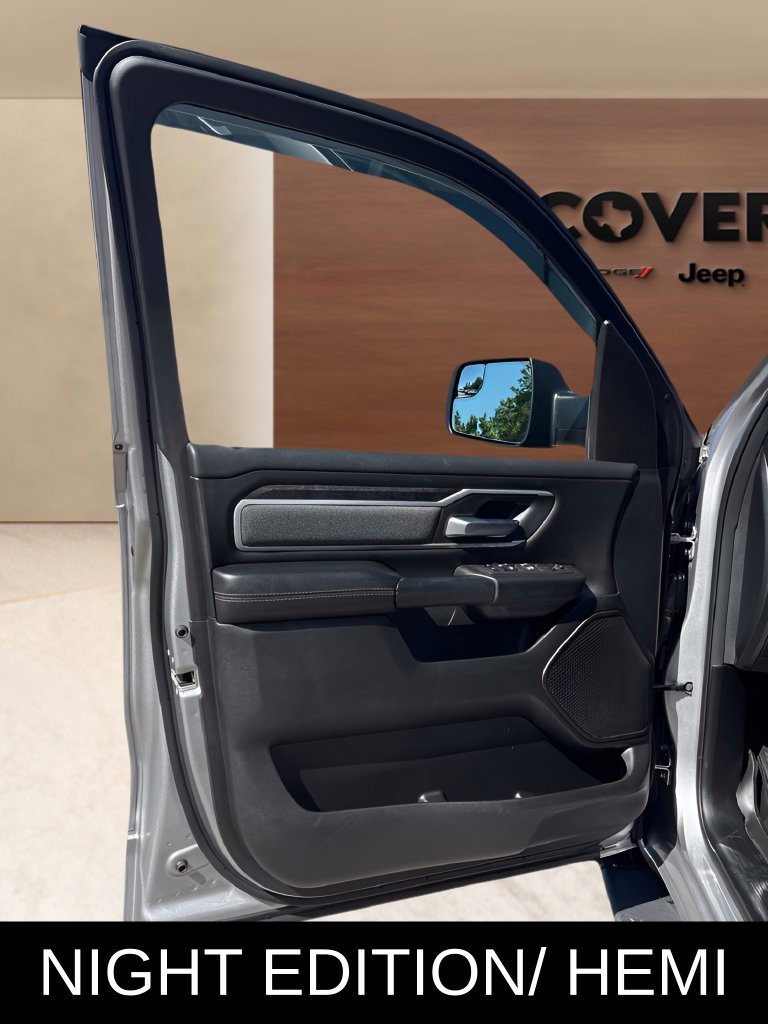 Used 2022 RAM 1500 Big Horn w/ Night Edition AWD/4WD image 10