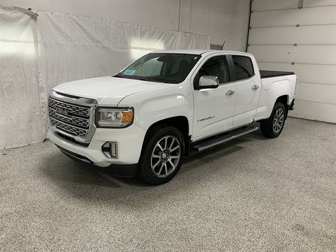 Used 2021 GMC Canyon Denali image 3