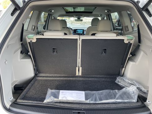 New 2026 Volkswagen Atlas SE image 9