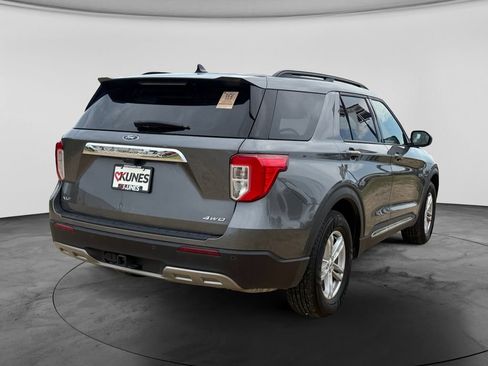 Used 2023 Ford Explorer XLT w/ Equipment Group 202A AWD/4WD image 9