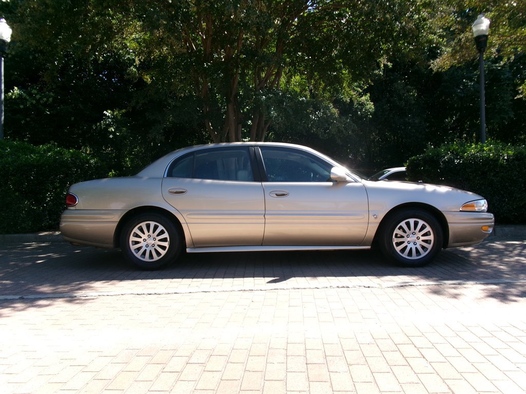 Used 2005 Buick Le Sabre Custom w/ Leather and Comfort Group FWD image 7