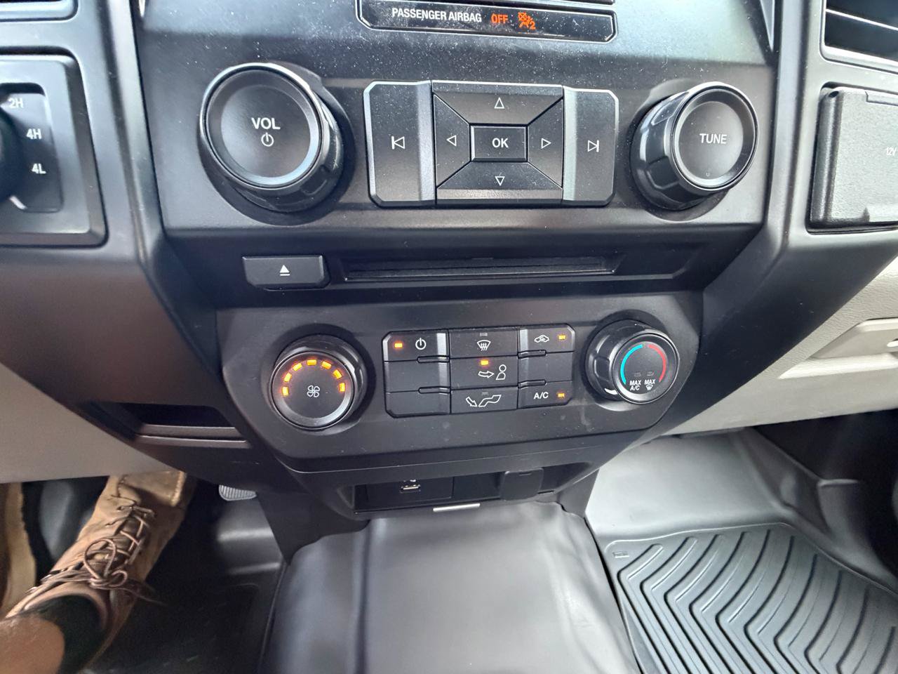 Used 2016 Ford F150 XL w/ Equipment Group 101A Mid AWD/4WD image 21