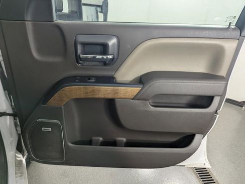 Used 2017 Chevrolet Silverado 1500 LTZ w/ LTZ Plus Package image 21