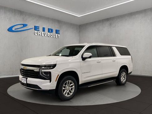 New 2026 Chevrolet Suburban LS w/ Max Trailering Package AWD/4WD image 7
