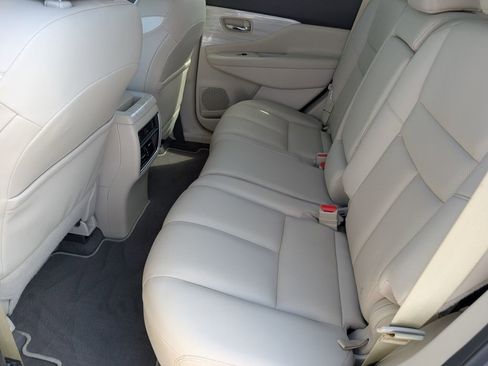 Used 2018 Nissan Murano SL w/ Moonroof Package image 15