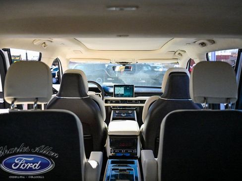 Used 2023 Lincoln Aviator Black Label image 16