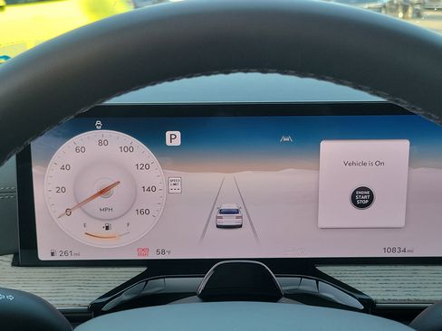 Certified 2025 Genesis GV80 2.5T Select image 9