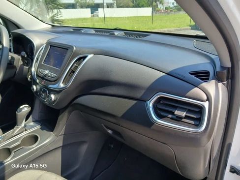 Used 2021 Chevrolet Equinox LT FWD image 14
