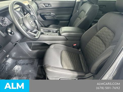 Used 2025 Nissan Pathfinder S FWD image 11