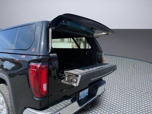 Used 2021 GMC Sierra 1500 SLT w/ SLT Premium Plus Package AWD/4WD image 8