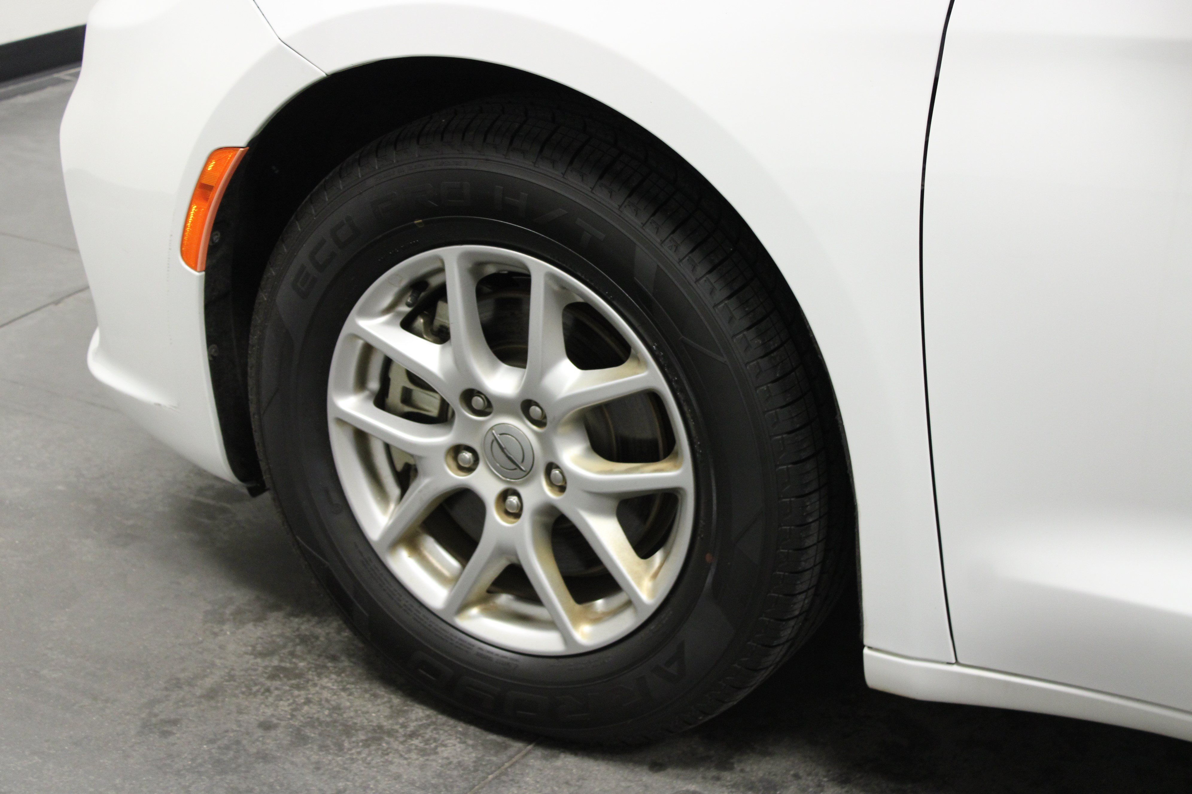 Used 2022 Chrysler Pacifica Touring-L FWD image 10