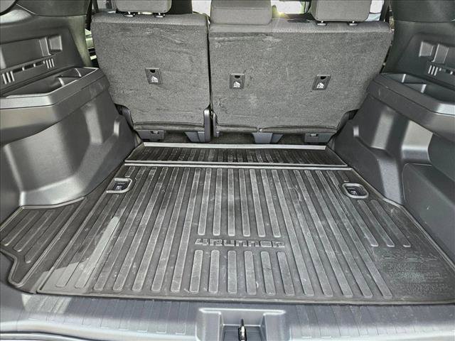 Used 2025 Toyota 4Runner SR5 AWD/4WD image 6