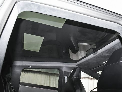 Used 2025 Tesla Cybertruck AWD Crew Cab image 62