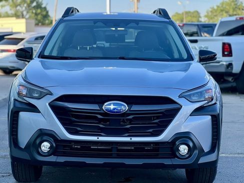 Used 2025 Subaru Outback Premium AWD/4WD image 40
