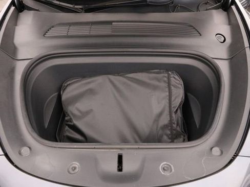 Used 2021 Tesla Model Y Long Range image 24