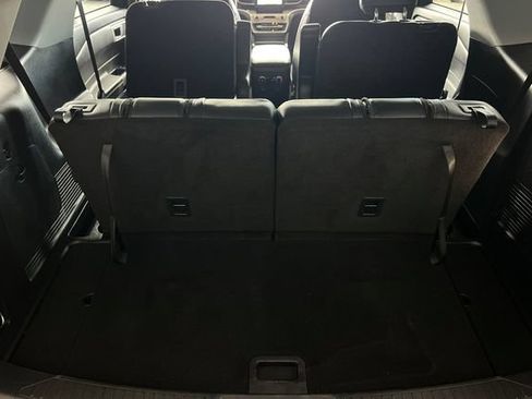 Certified 2022 Ford Explorer XLT w/ Equipment Group 202A AWD/4WD image 17