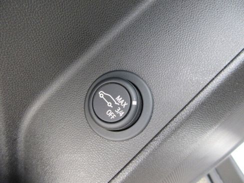 Used 2024 Chevrolet Equinox LT w/ LPO, Floor Liner Package image 27