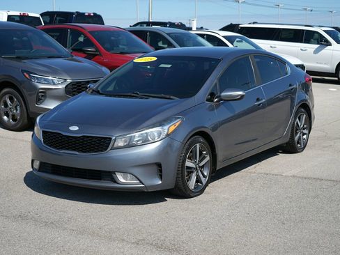 Used 2018 Kia Forte EX FWD image 9