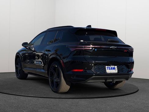 New 2026 Chevrolet Equinox EV RS image 4