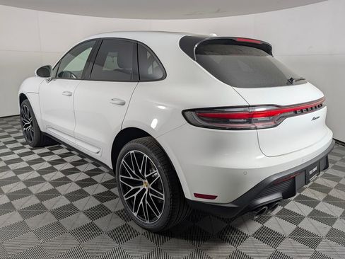 New 2026 Porsche Macan image 3