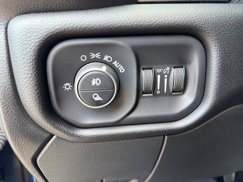 Used 2024 RAM 2500 Rebel AWD/4WD image 19