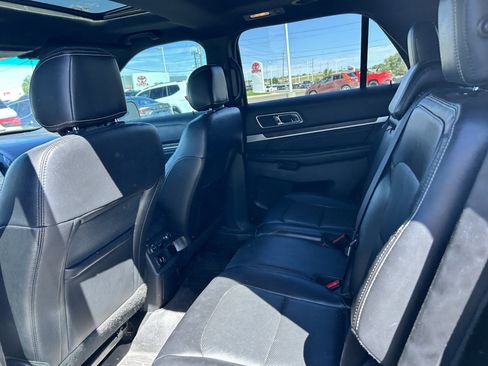 Used 2017 Ford Explorer Limited AWD/4WD image 10